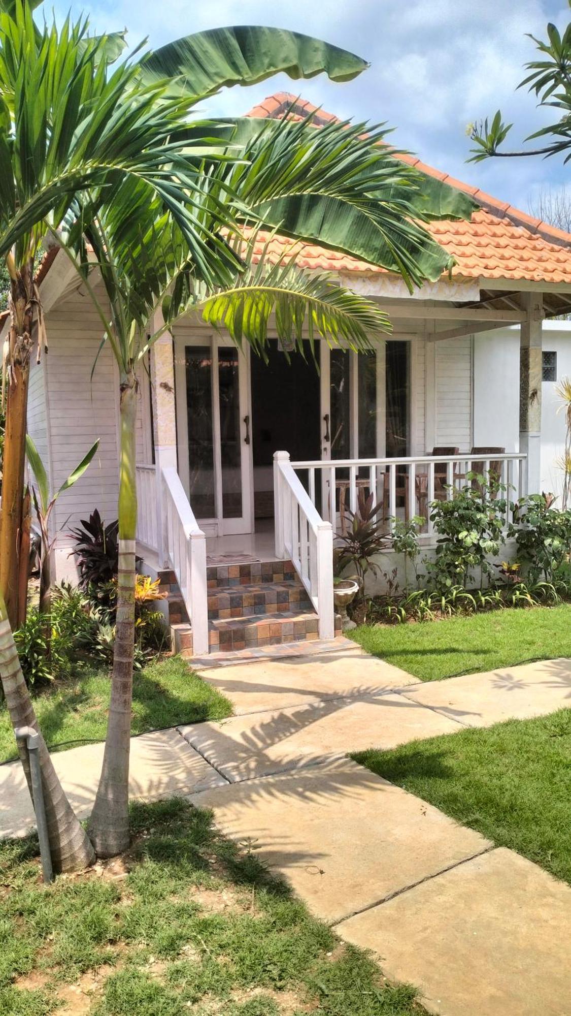 Lebaoh Nusa Cottage レンボンガン島 エクステリア 写真