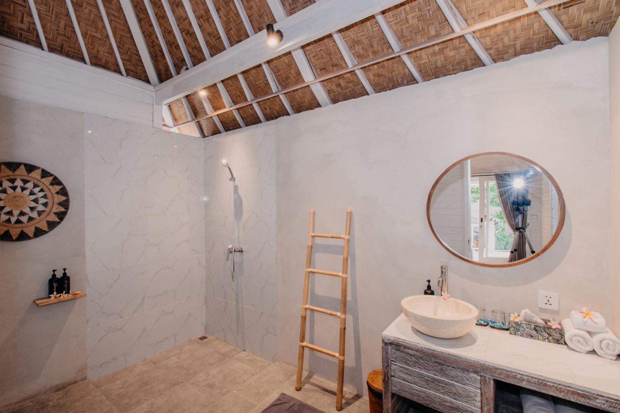 Lebaoh Nusa Cottage レンボンガン島 エクステリア 写真